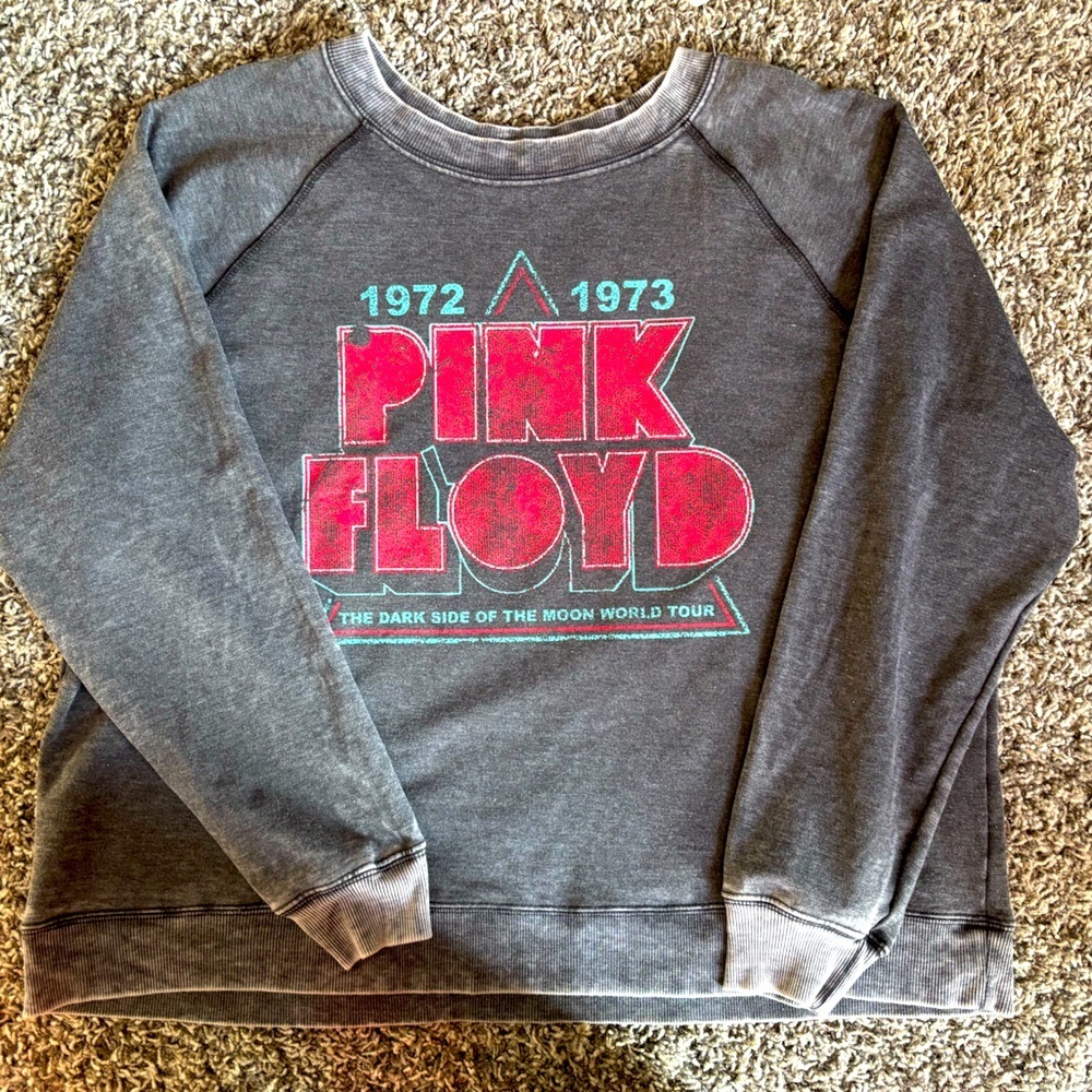 Nwot Retro inspired Pink Floyd long sleeve cropped sweatshirt size small